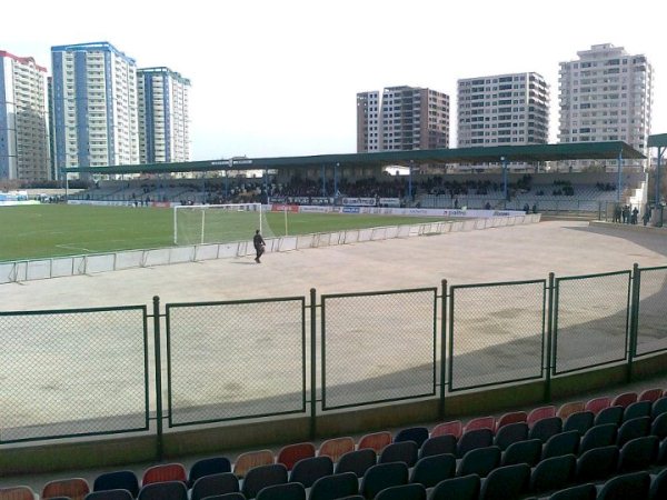 İsmət Qayıbov adına Bakıxanov qəsəbə stadionu